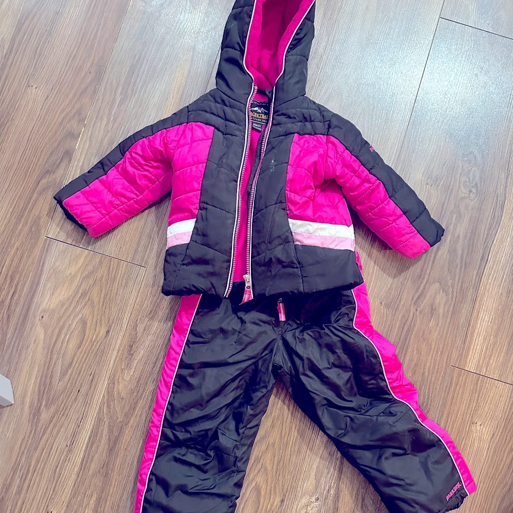 Snow suit